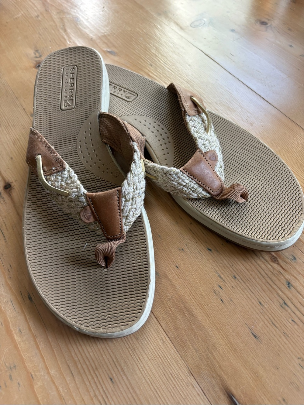 Sperry Parrotfish flip-flops woven strap metallic thread tan leather Size 11 EUC